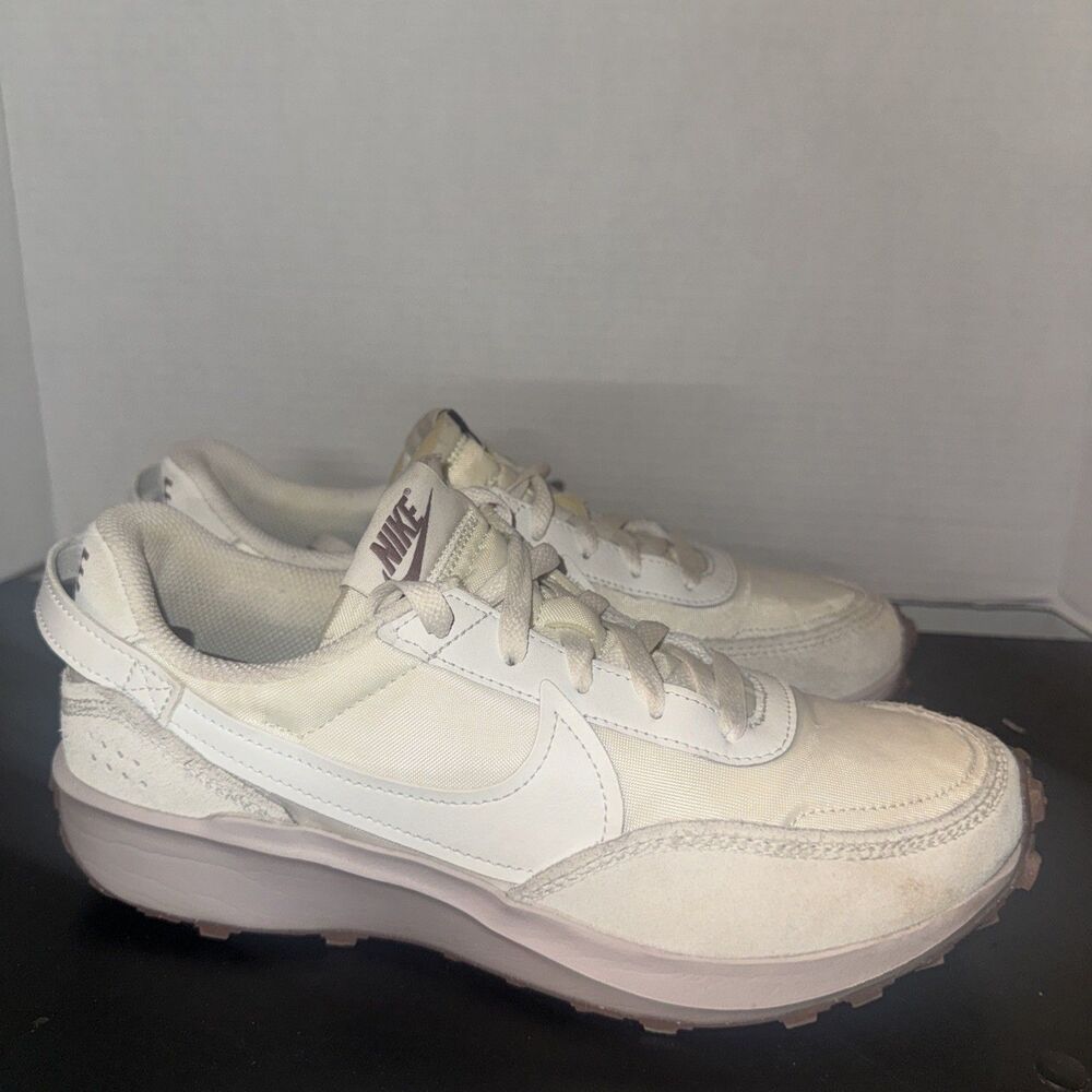 Nike Women's Waffle Debut Running Shoes SIZE 8.5 US White Classic | DH9523-106
